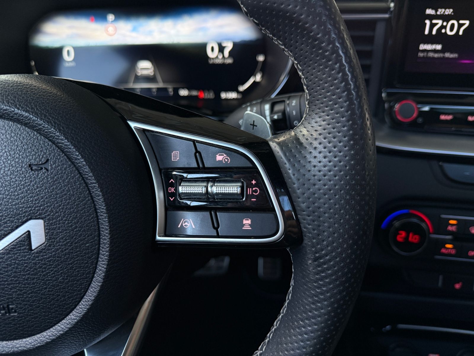 Fahrzeugabbildung Kia Ceed GT Line PANO JBL KAM LED