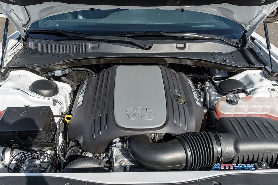 Fahrzeugabbildung Dodge Charger RT 5.7 V8 HEMI 20 Zoll Sitzheizung
