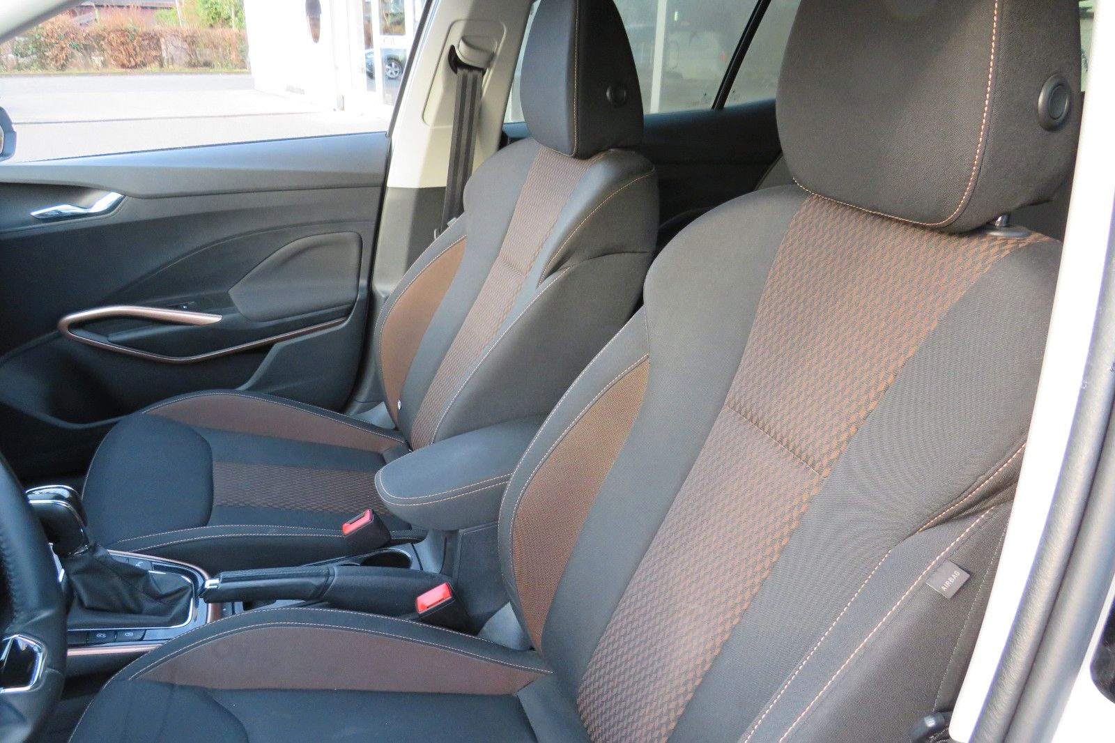 Fahrzeugabbildung SKODA Fabia SPORT DSG 17`SCHWARZ KESSY BI-LED PDC 1.H