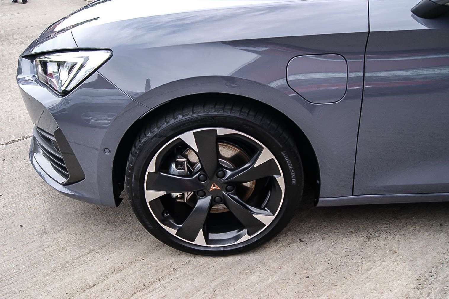 Fahrzeugabbildung CUPRA Leon Sportstourer e-Hybrid PANORAMA CARPLAY ACC