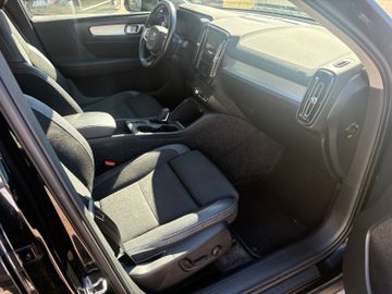Volvo XC 40 Momentum Pro Plug-In Hybrid 2WD