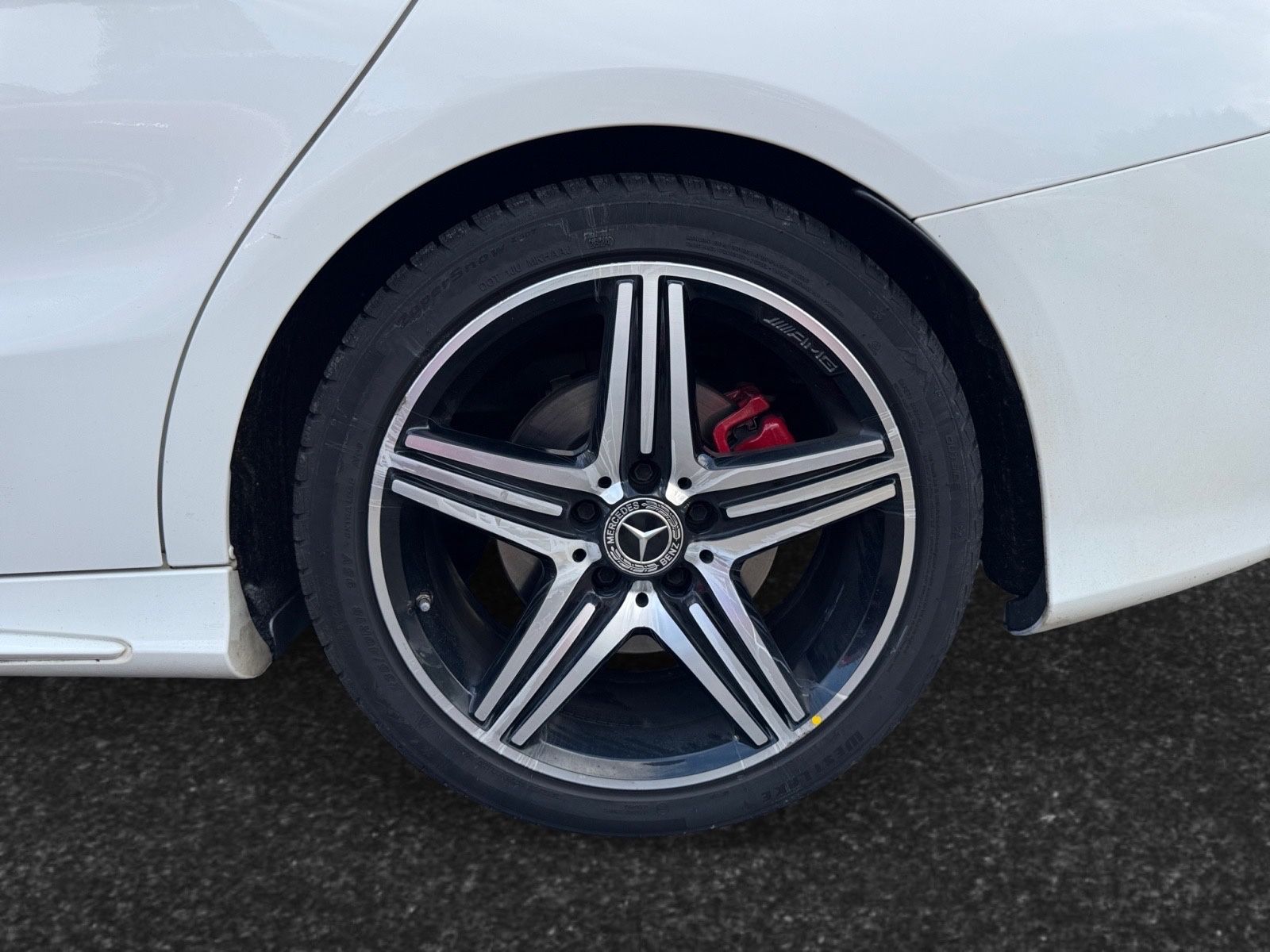 Fahrzeugabbildung Mercedes-Benz CLA 250 4Matic Sport AMG-Line Vollausstattung
