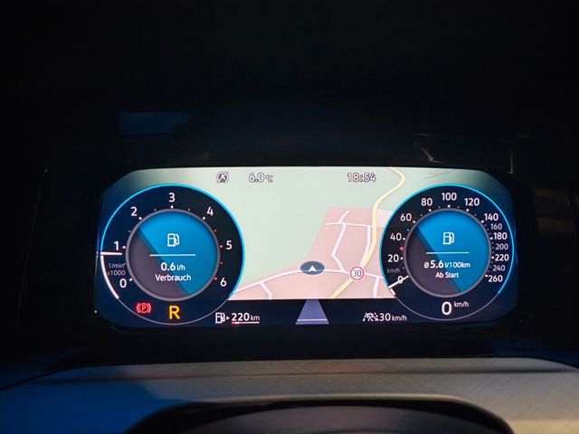 Golf VIII Variant 2.0 TDI DSG *AHK*ACC*APP*Navi*