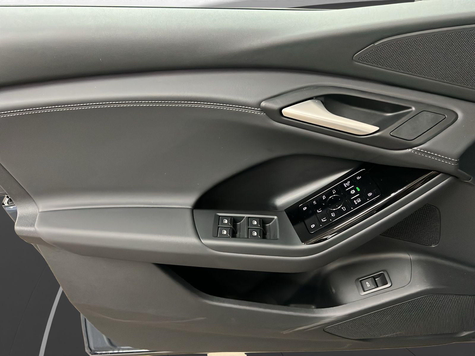 Audi Q6 e-tron - Bild 12