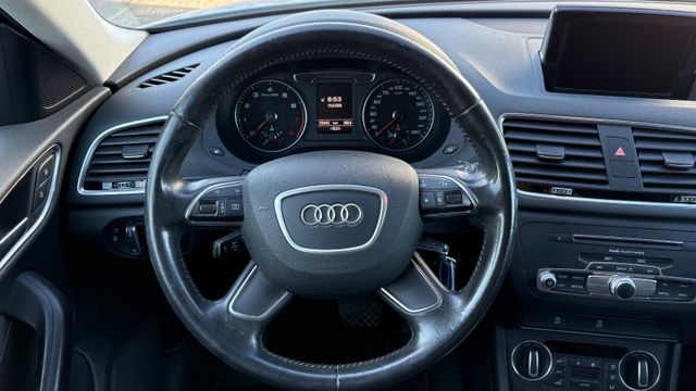 Foto Nummer 15: AUDI Q3