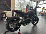 Ducati Scrambler 800 Icon Dark Rate 5 € bei 50% Anzahlu - DUCATI SCRAMBLER