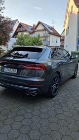 Audi SQ8 TFSI quattro tiptronic - - Audi SQ8 mit Benzin-Antrieb: Automatik