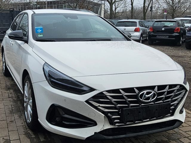 Hyundai i30 Connect & Go*LKAS*2 KLIMAZ.*NAVI*CAM*LED*