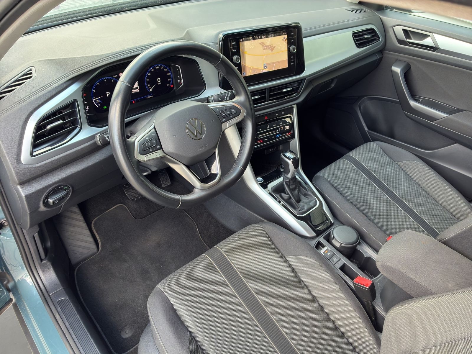 T-Roc 1.5 TSI DSG *NAVI*KEYLESS*KAMERA*