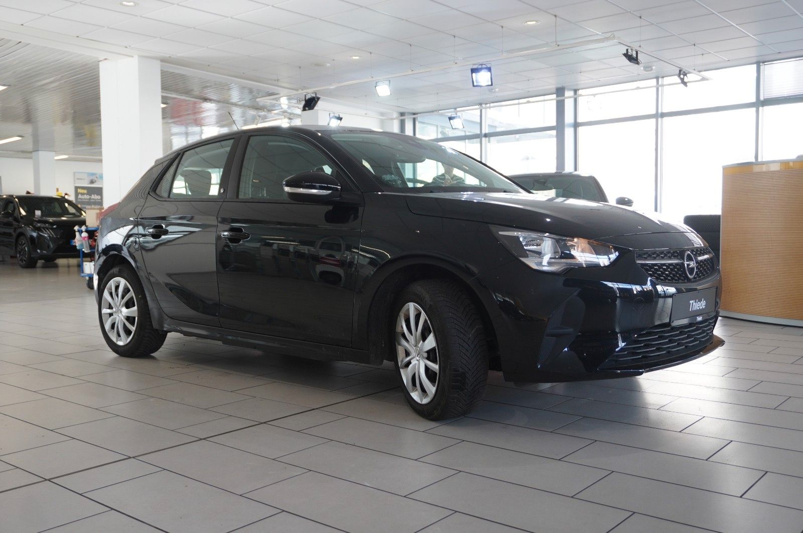 Fahrzeugabbildung Opel Corsa-e F EDITION 1-PHASIG NAVI/VIRT./SPORT/DAB+