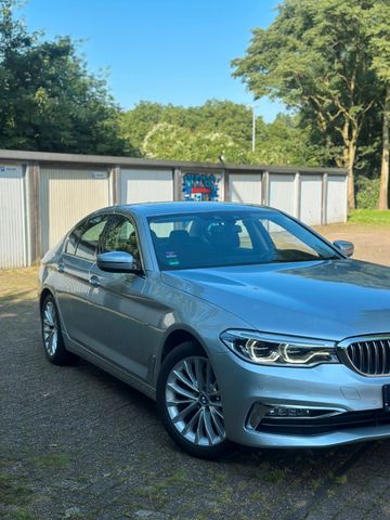 BMW 520i Luxury Line Navi LED Glasdach HeadUp AH