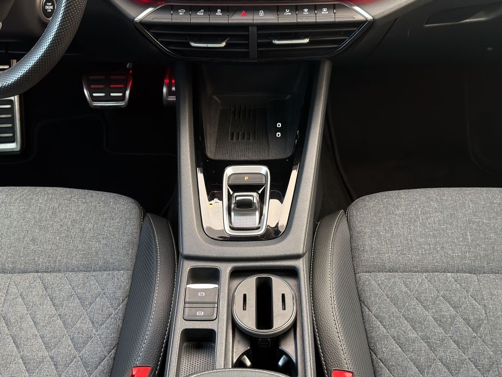 Skoda Octavia Combi 2.0 TDI DSG Sportline foto 14