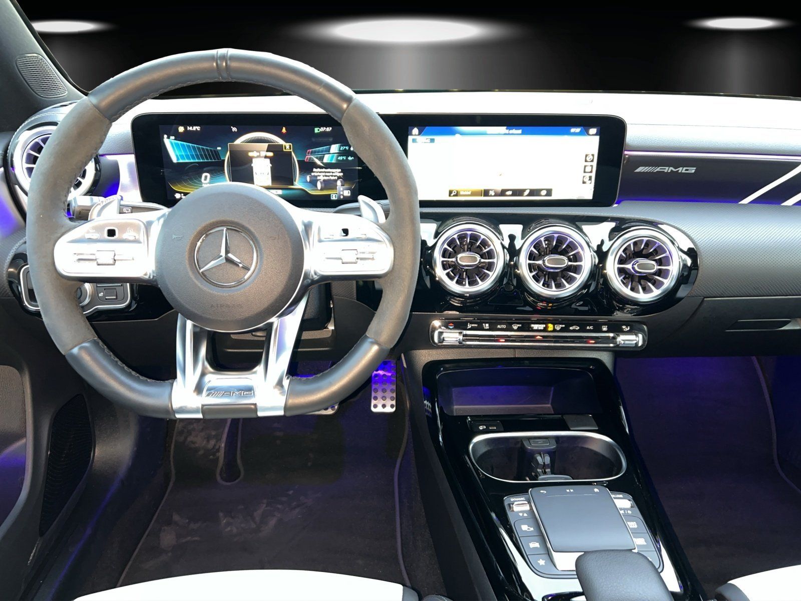 Fahrzeugabbildung Mercedes-Benz CLA 35 AMG SB Perf.Sitz LED Standhzg HighEndMBUX
