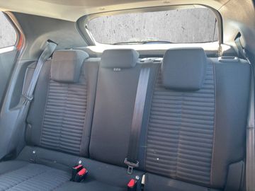 Peugeot 2008 Active e- Elektromotor 136 (e-) +SHZ+PDC
