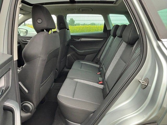 Karoq 2.0 TDI DSG Drive 4x4 PANO AHK RFK ACC