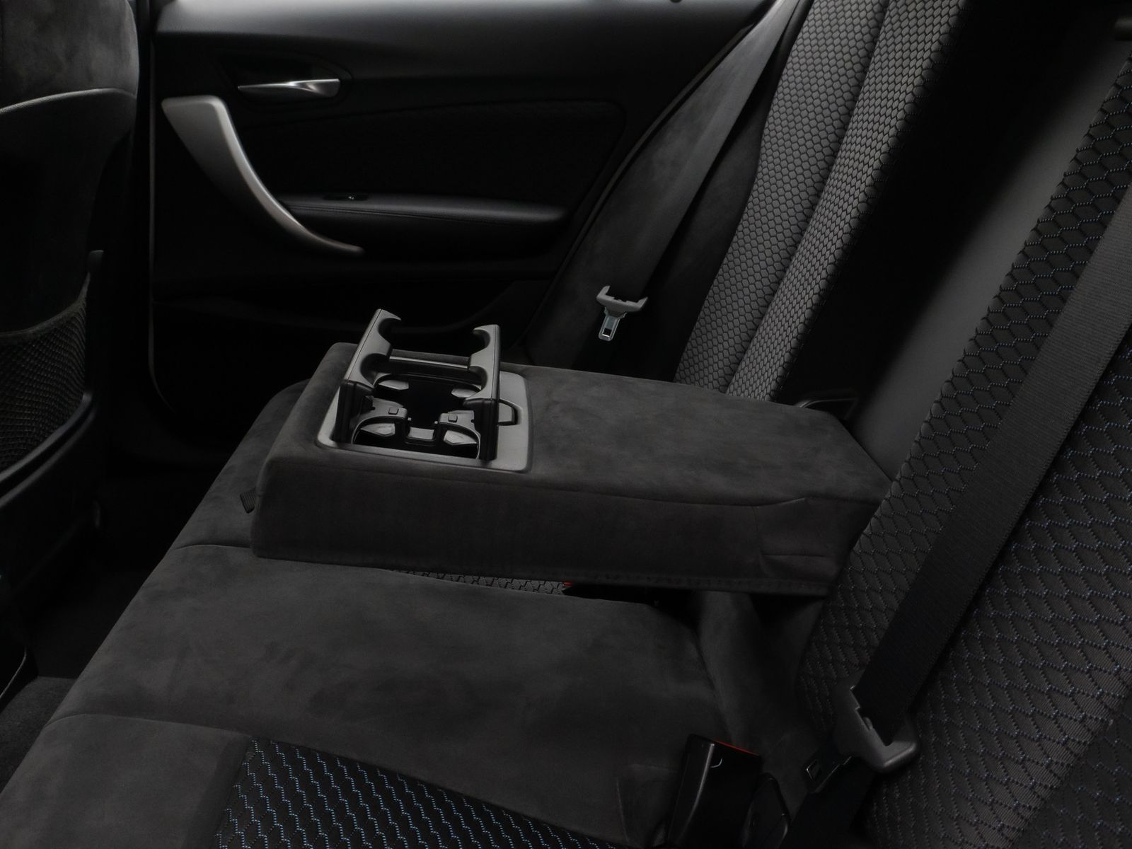 Fahrzeugabbildung BMW M135i xD Parkassist Glasdach H/K NaviPr Komfort