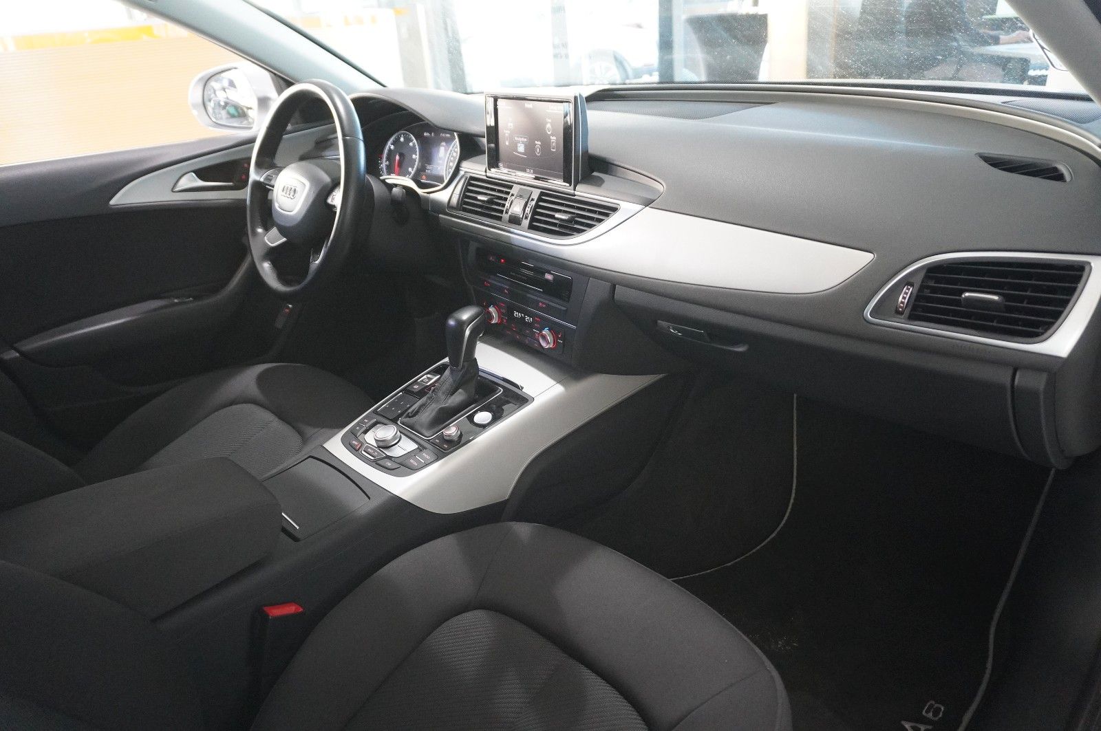 Fahrzeugabbildung Audi A6 Avant 2.0 TDI ULTRA S-TRONIC NAVI/LED/SHZ/AHK