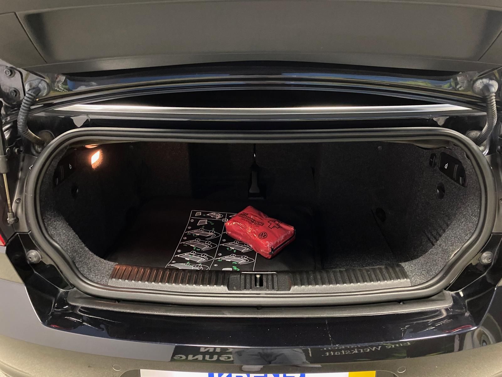 Fahrzeugabbildung Volkswagen Golf 6 VI 1.2 TSI Xenon+Standheizung+ALU 17"+PDC