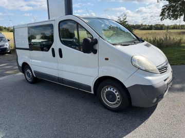 Opel Vivaro - 1