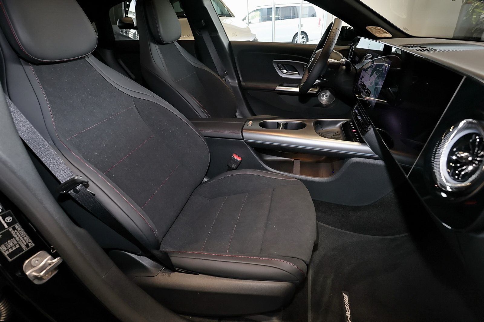 Mercedes-Benz CLA 220 4M AMG Neu Superscreen Rükam M-LED Pano foto 4