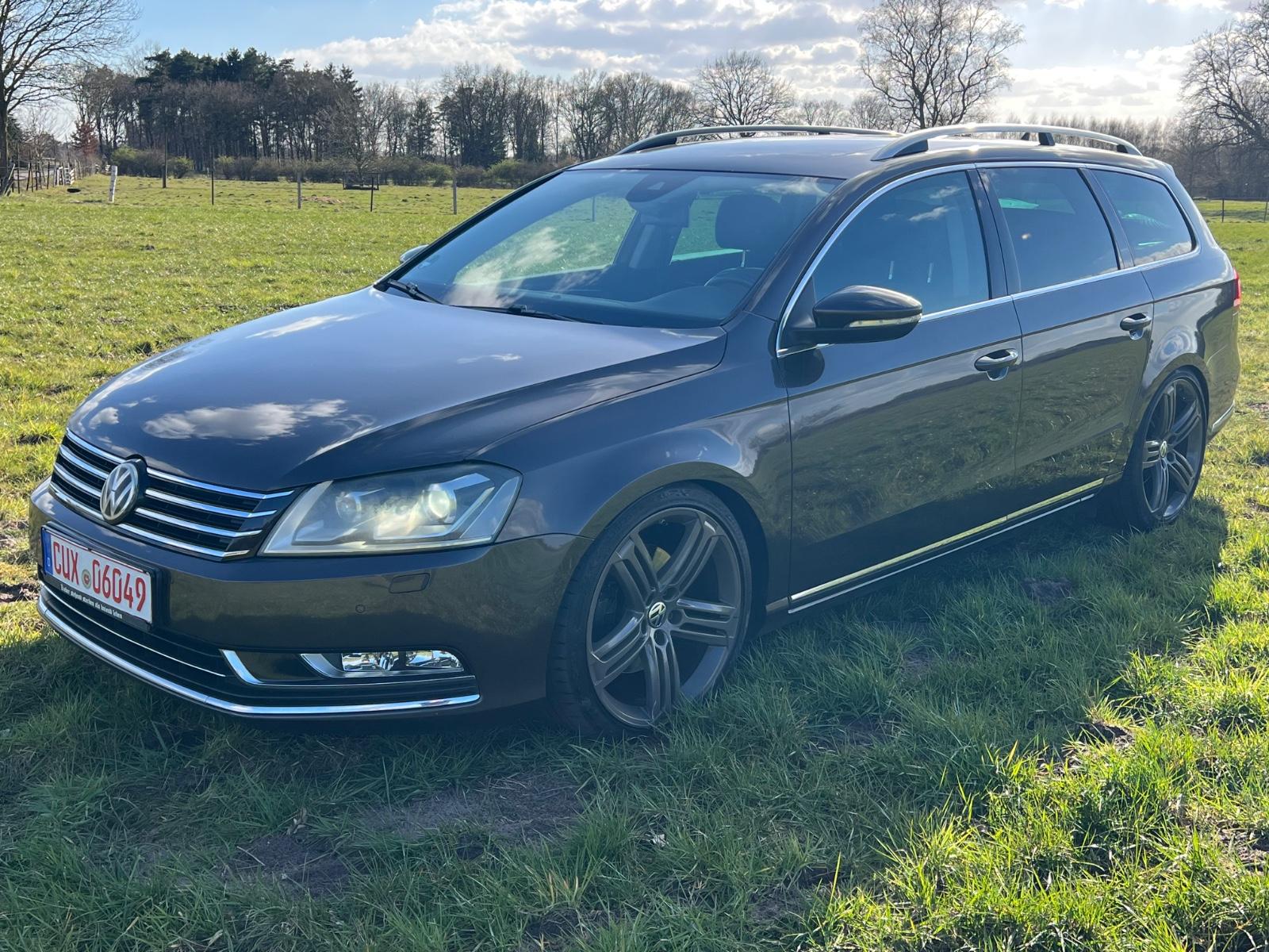Volkswagen Passat Variant Highline 2,0TFSI Mega Ausstattung