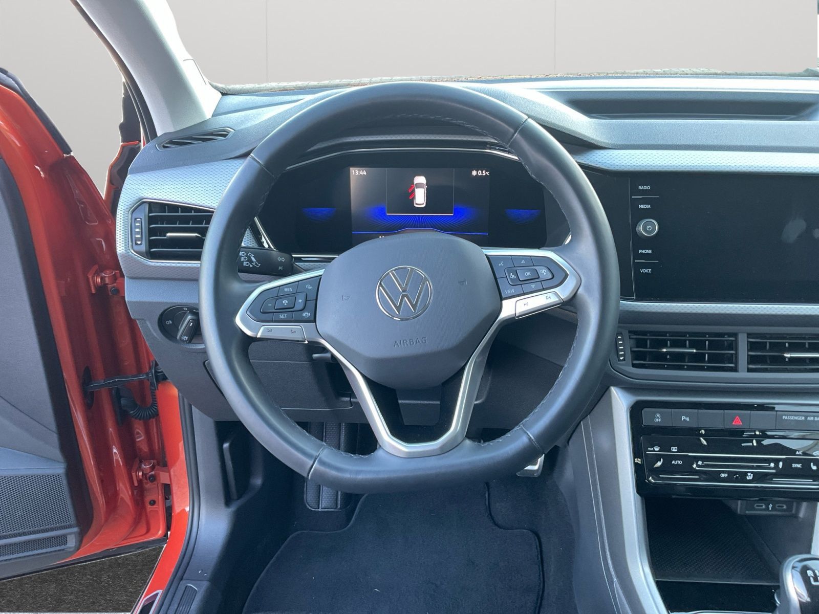 Volkswagen T-Cross - Bild 12