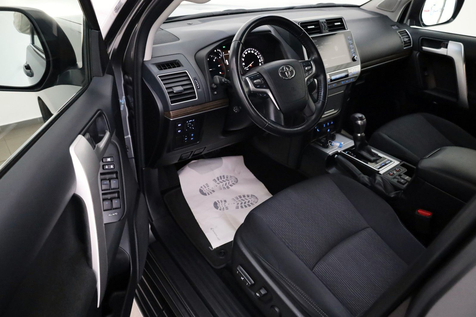 Fahrzeugabbildung Toyota Land Cruiser Comfort,Kamera,LED, CarPlay,SH