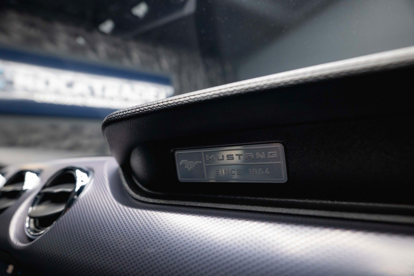 Fahrzeugabbildung Ford Mustang 5.0 V8 GT 500 Coupe Night-Paket *LED*