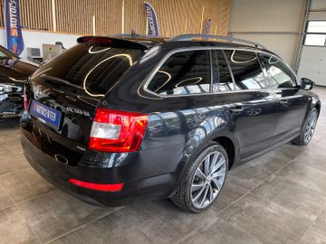 Skoda Octavia Combi L&K 4x4 *BI-XENON*NAVI*PDC*SZHZ*