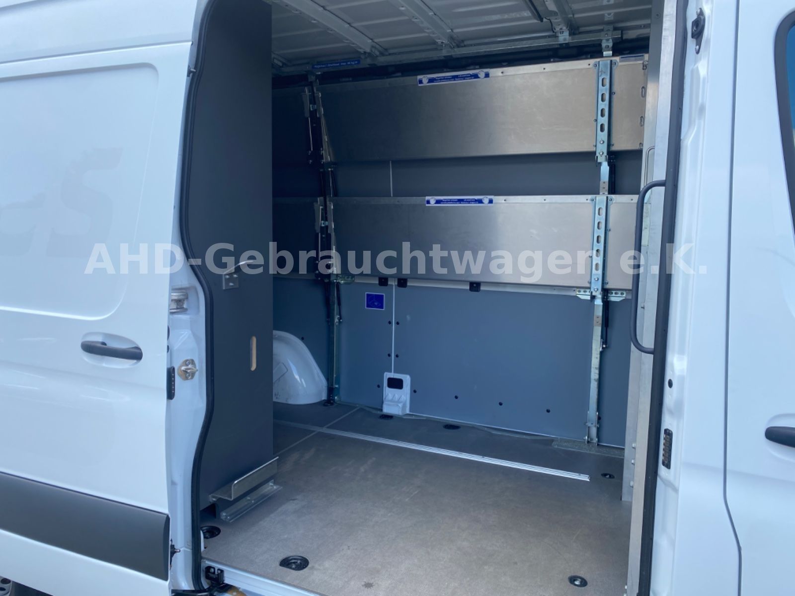 Fahrzeugabbildung Mercedes-Benz eSprinter III Kasten FWD eSprinter