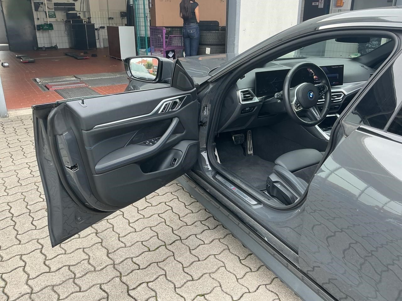 BMW i4 eDrive35 Gran Coupé M Sport bis-09 foto 3