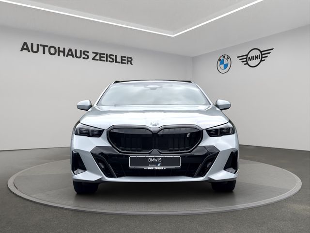 Foto Nummer 5: BMW i5