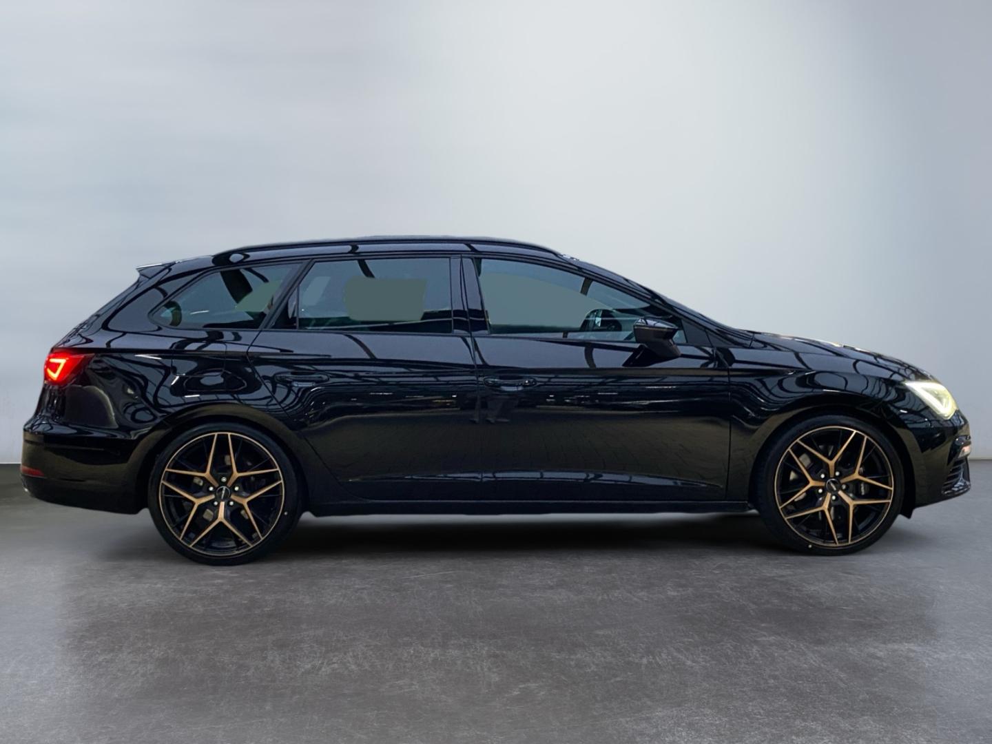 Seat Leon ST 2.0 TSI Cupra 4Dr *LED*Pano*DCC*ACC*SHZ*