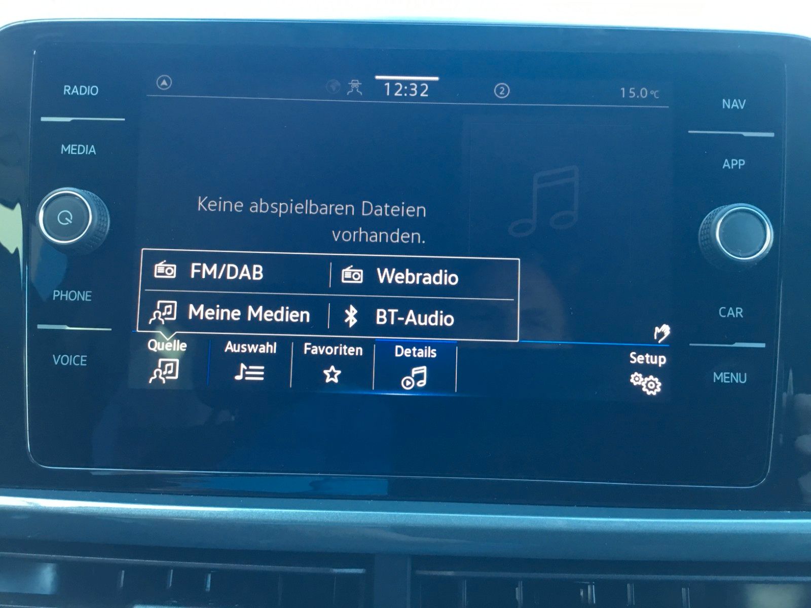 Fahrzeugabbildung Volkswagen T-Roc 1.5 TSI DSG Style+ACC+MatrixLED+Kessy+Navi