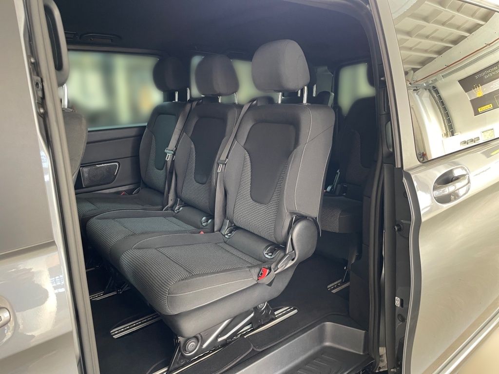 Fahrzeugabbildung Mercedes-Benz V 300 ED/L 4x4 AMG 7 Sitze 2,5tAHK Kühlfach STHZ
