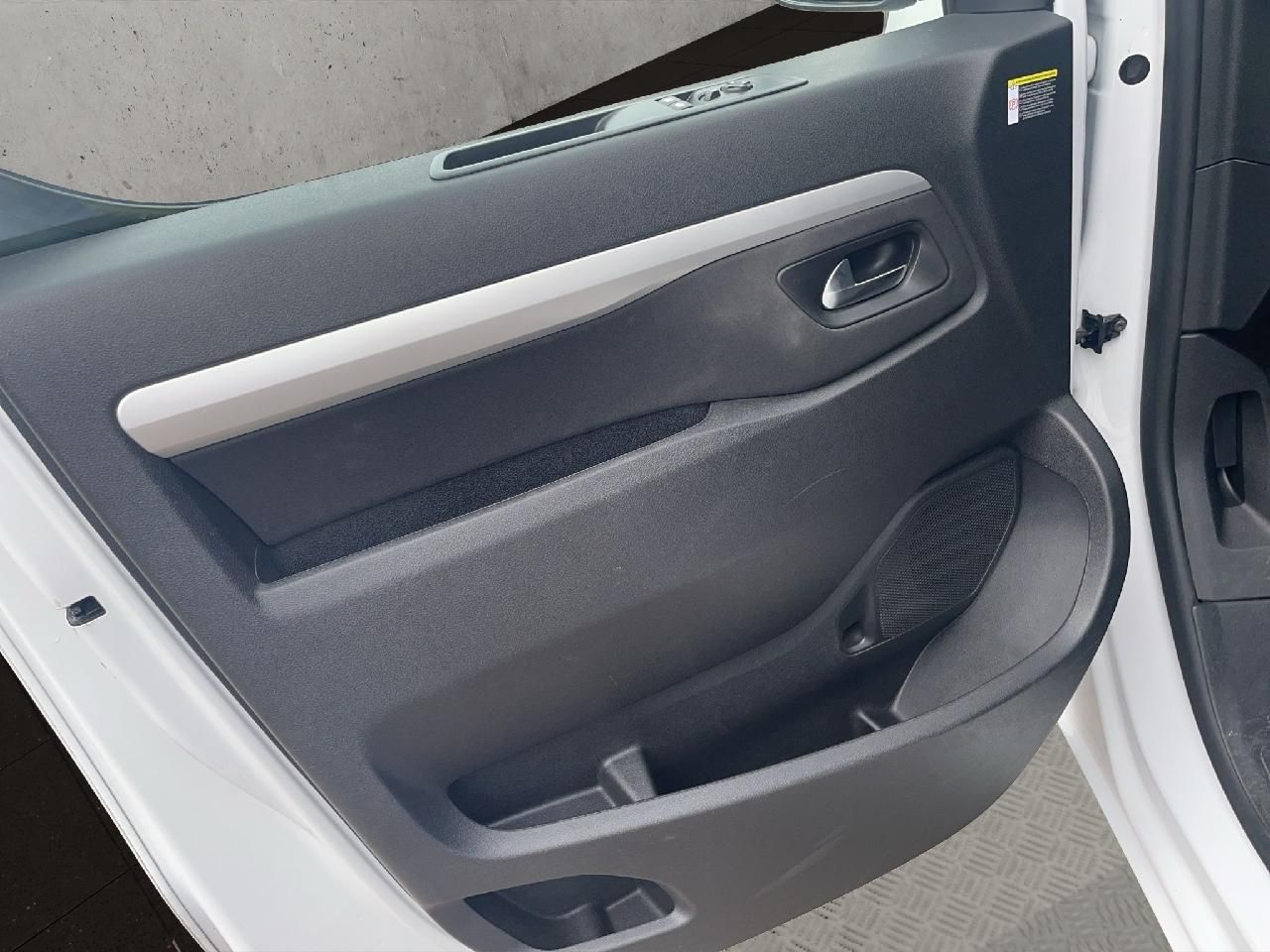 Fahrzeugabbildung Opel Vivaro Kasten -e Basis L