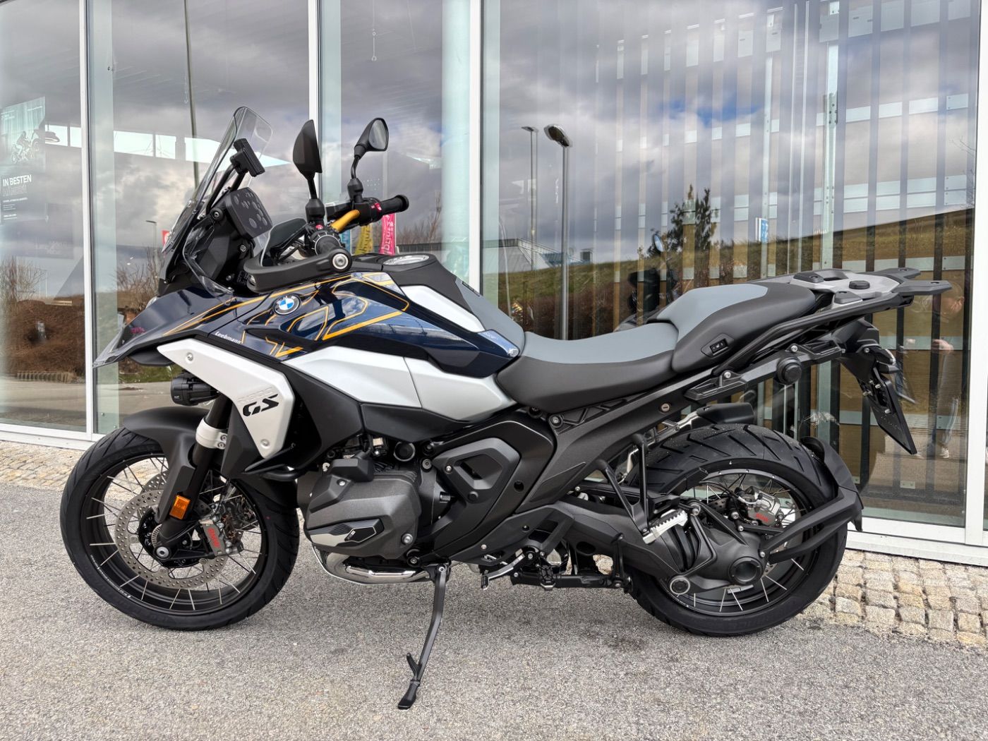 Fahrzeugabbildung BMW R 1300 GS Option 719 ASA