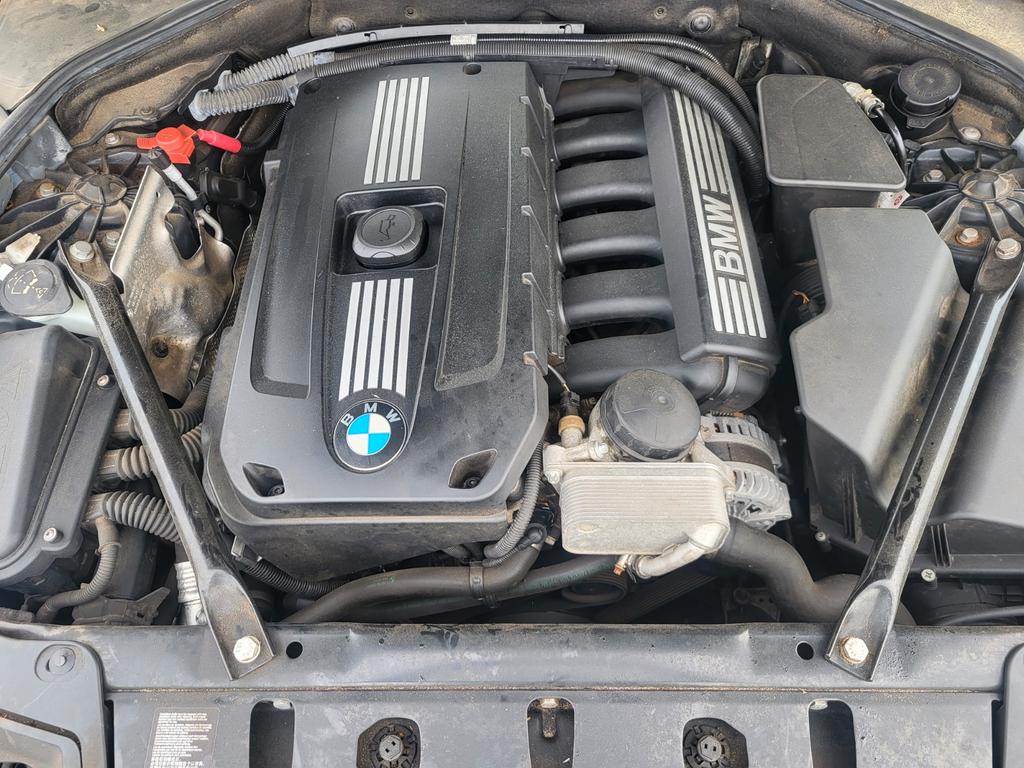 BMW 523