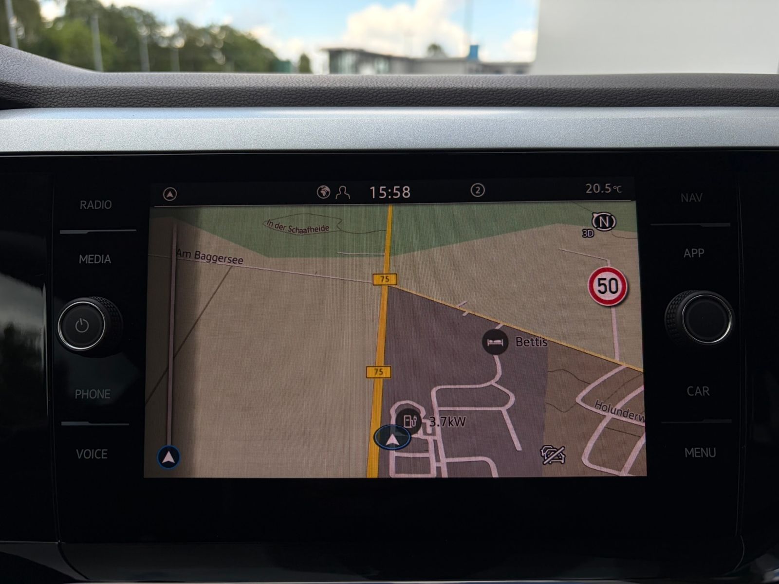 Fahrzeugabbildung Volkswagen Polo ENERGY 1.0 TSI *Navi, Ganzjahresreifen, Rüc