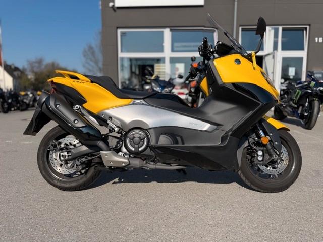Yamaha Tmax 560