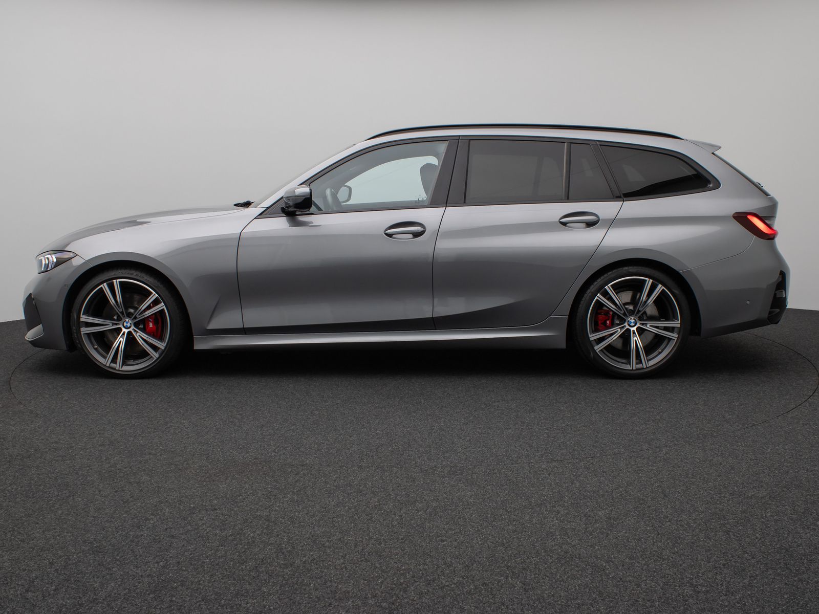 Fahrzeugabbildung BMW 320d M Sport Pro Panorama Kamera HUD DAB H/K 19"