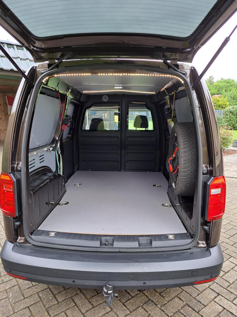 Volkswagen VW Caddy Maxi Sitzh. Klima, AHK, Allw. ACC 