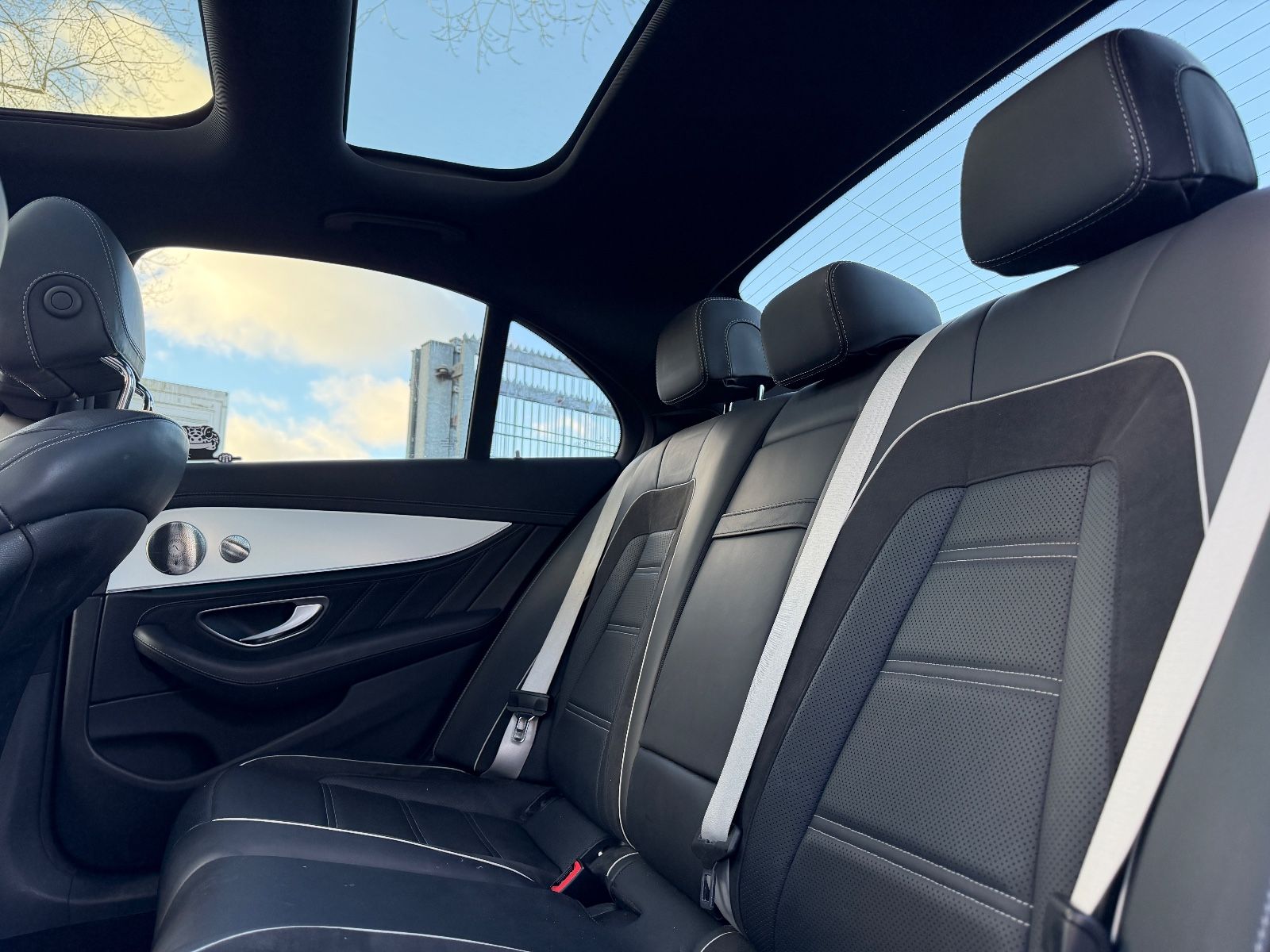 Fahrzeugabbildung Mercedes-Benz E 63s AMG 4Matic+ PANO*MEMO*BURMESTER*ACC*LED