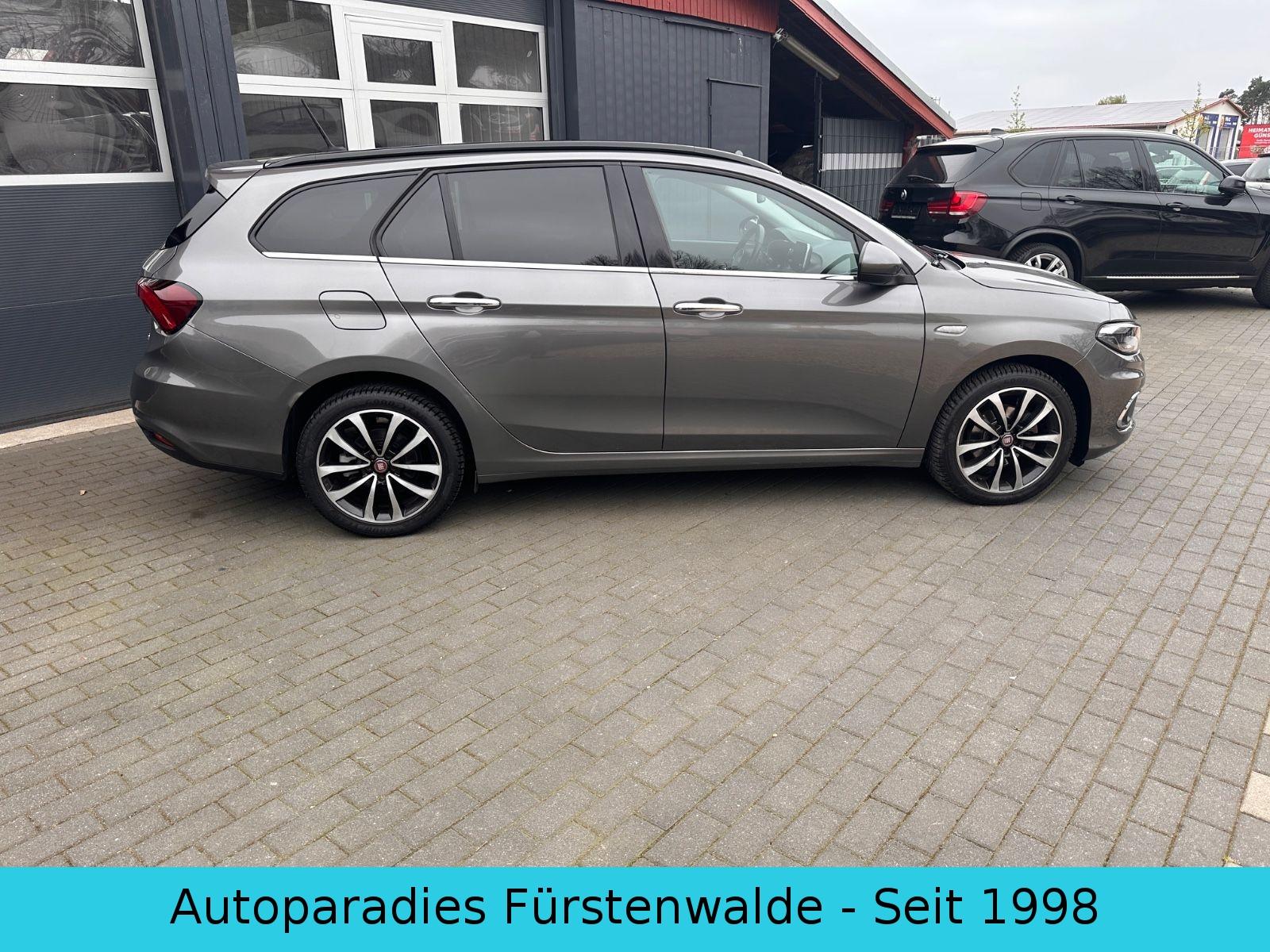 Fiat Tipo Lounge 1.6 JTD Automatik/ Navi/ 1.Hand/ AHK