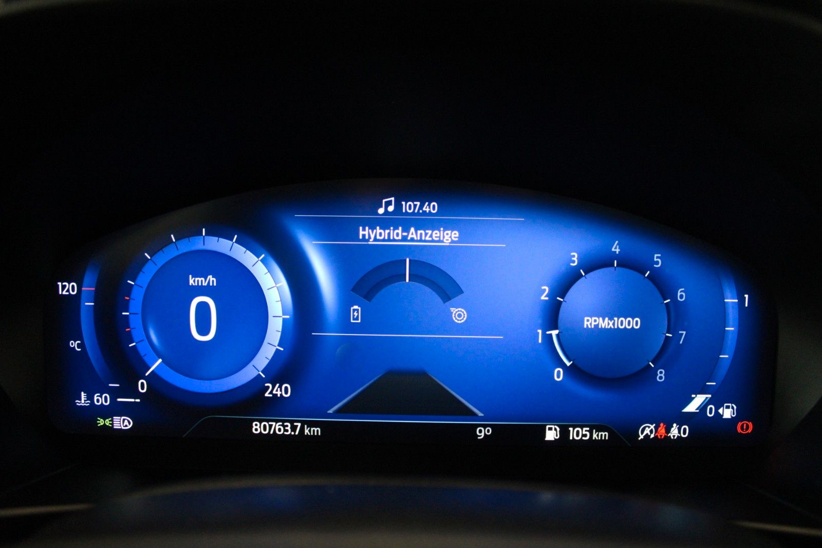 Fahrzeugabbildung Ford Focus ST-Line X Turnier AHK LED NAVI CAM WinterP