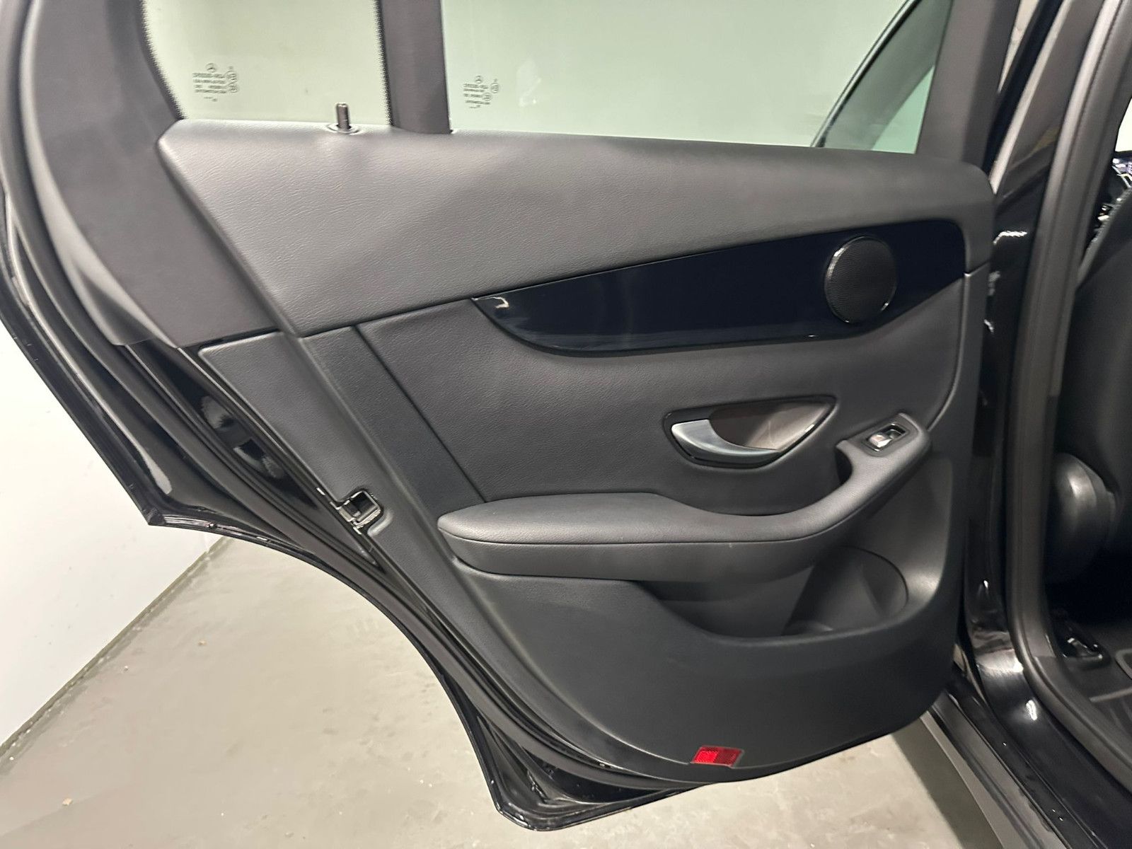 Fahrzeugabbildung Mercedes-Benz GLC 300 e 4MATIC Autom. *AHK*