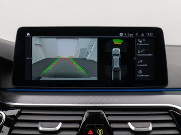 Fahrzeugabbildung BMW 530e M Sport Kamera Laser HUD DAB HiFi Komfort