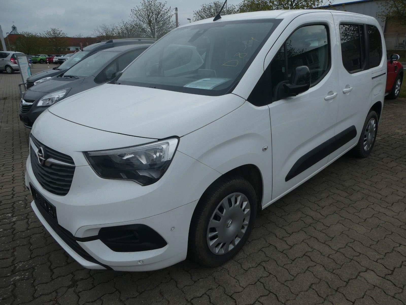 Opel Combo Life E Elegance mit AHK