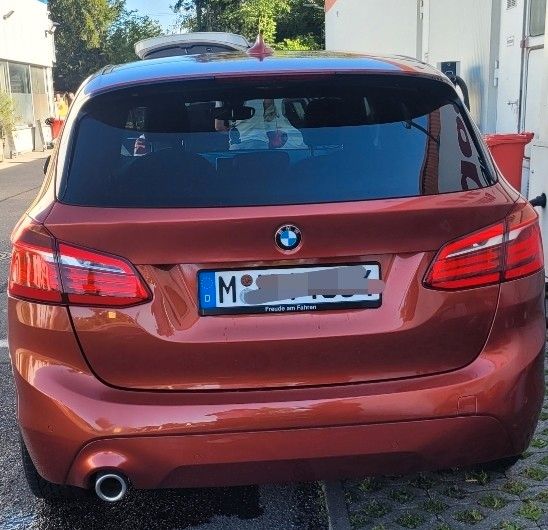 BMW 218 Active Tourer 218i - Erstzulassung: 14.04.21