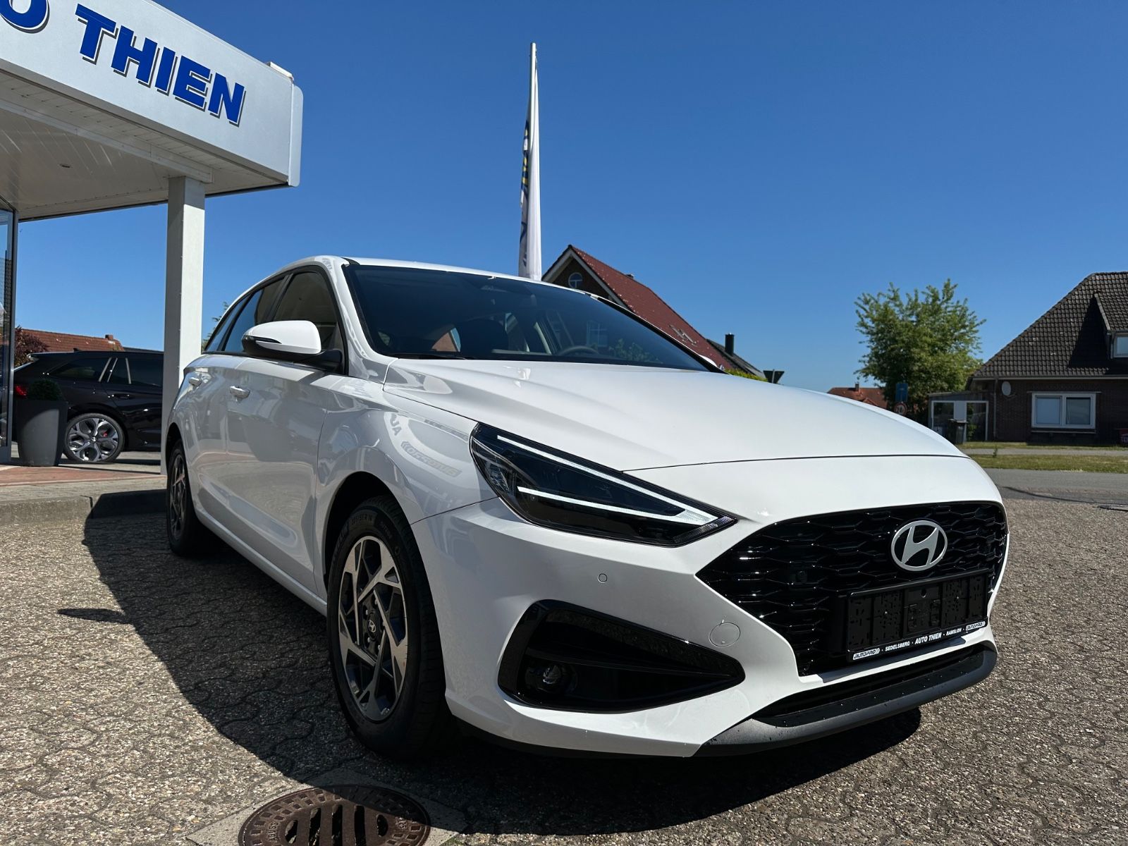 Fahrzeugabbildung Hyundai i30 Kombi 1.0 T-GDI DCT Comfort Navi/GRA/Shzg